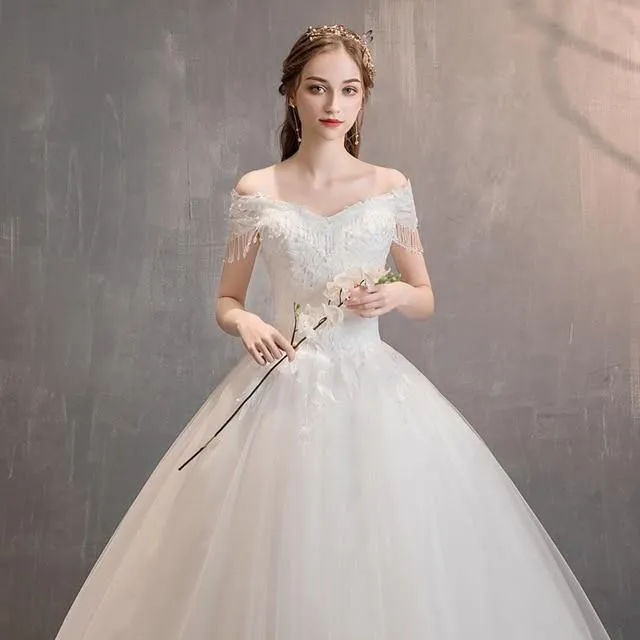 Elegant Lace Wedding Dresses Ball Gown Tassel