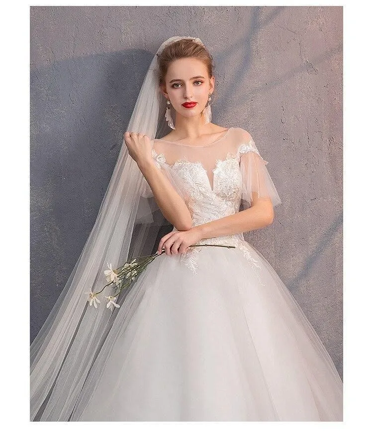 Elegant Lace Wedding Dresses O-Neck Short Sleeve Ball Gown