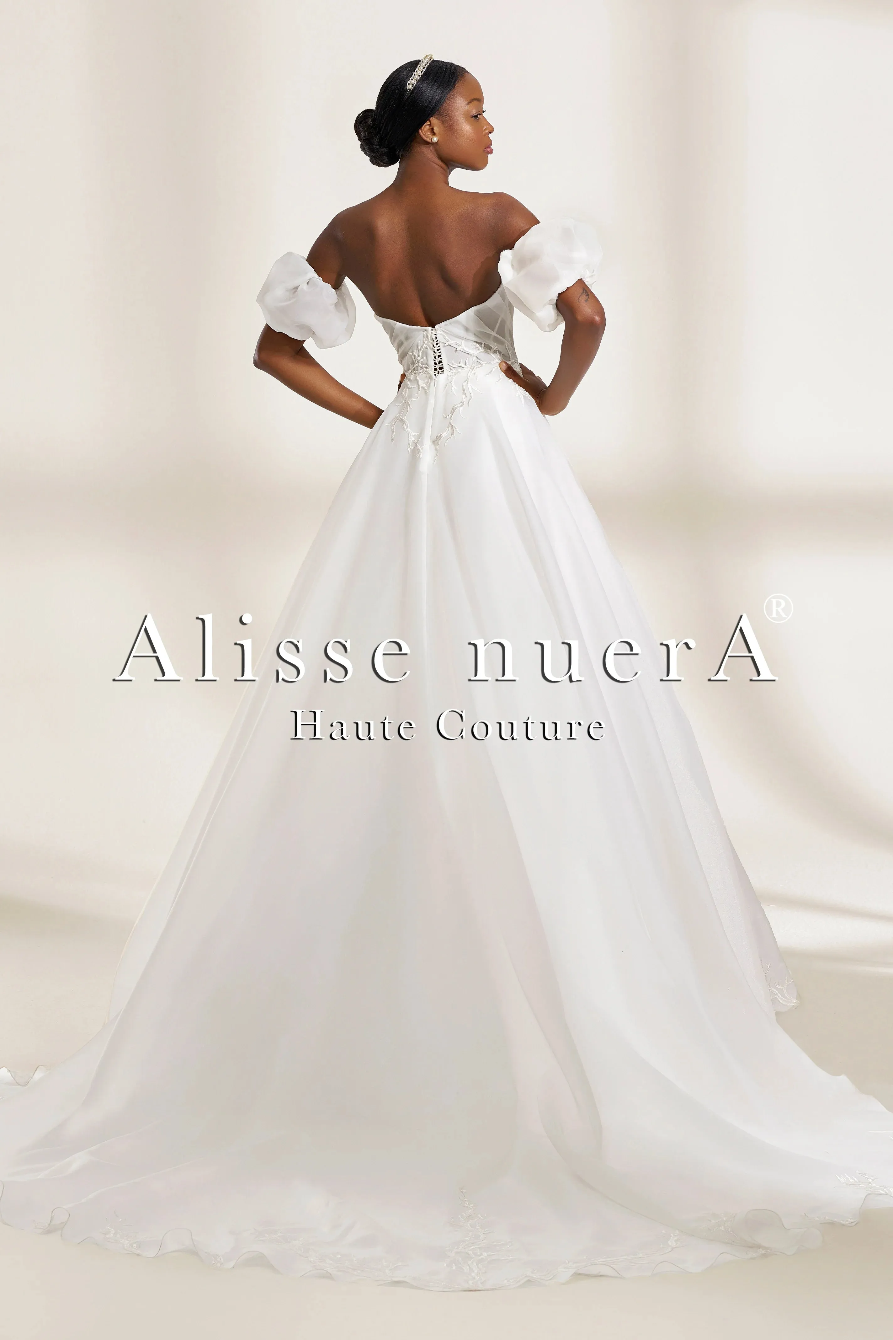 Organza A-Line Wedding Dress with Detachable Puff Sleeves and Lace Details