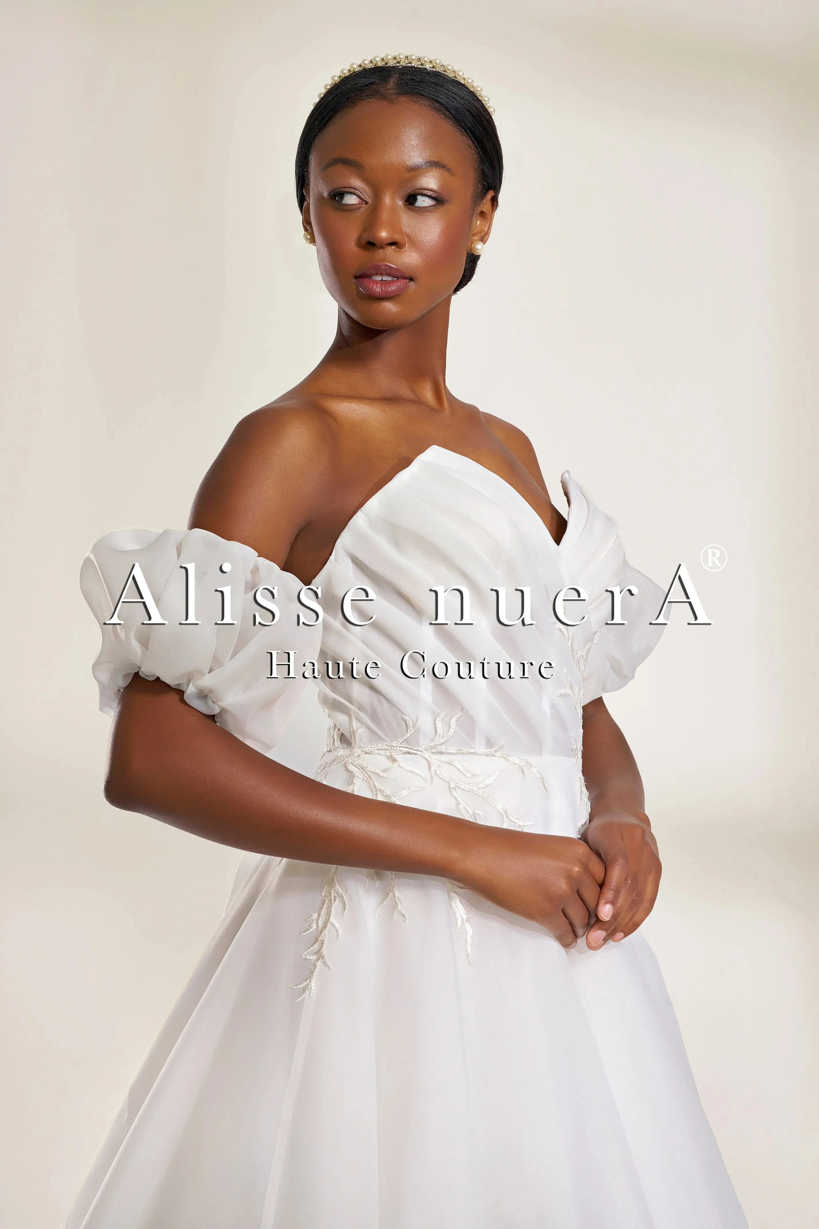 Organza A-Line Wedding Dress with Detachable Puff Sleeves and Lace Details
