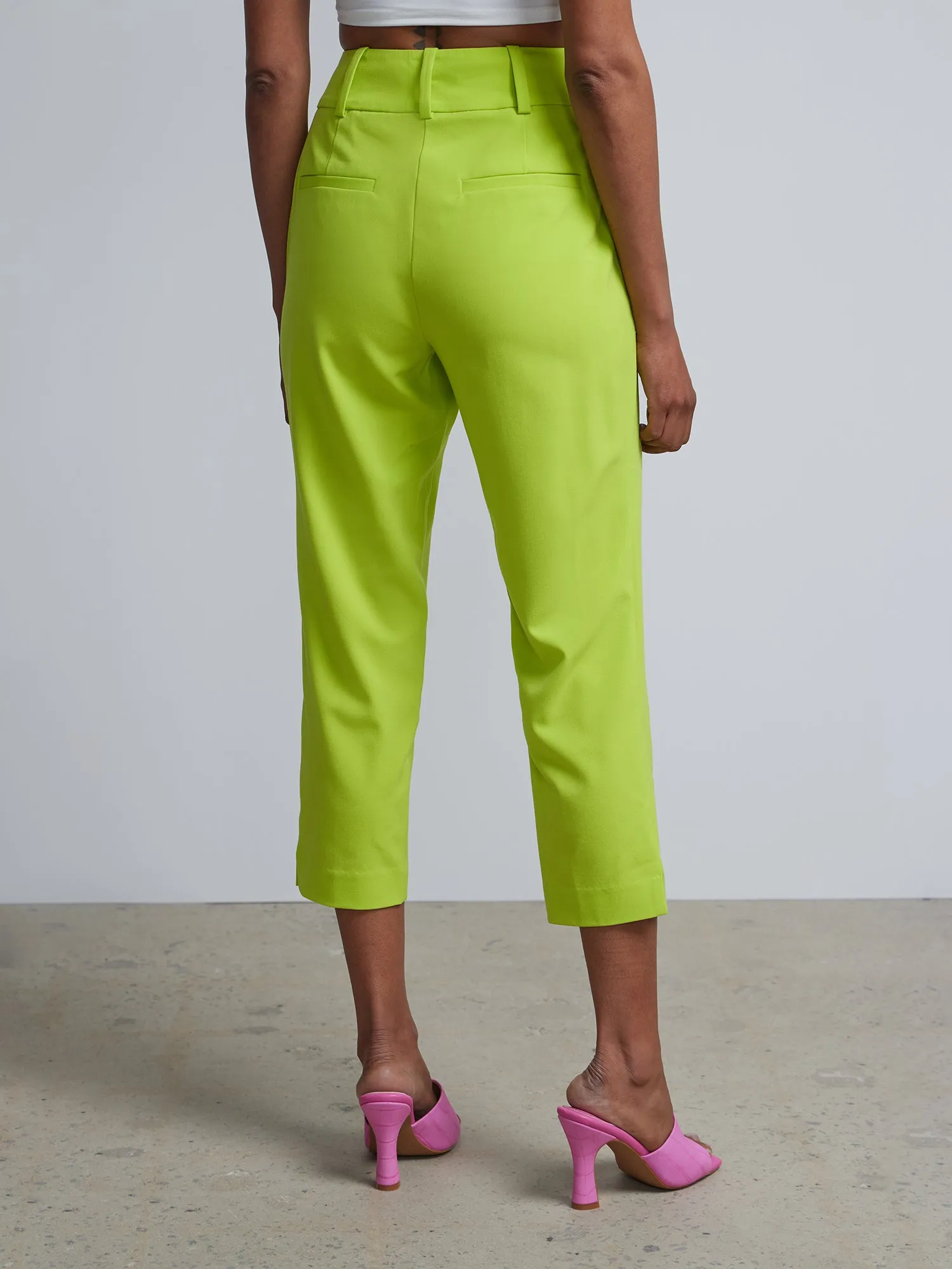 Petite Essential Stretch High Rise Capri Pant