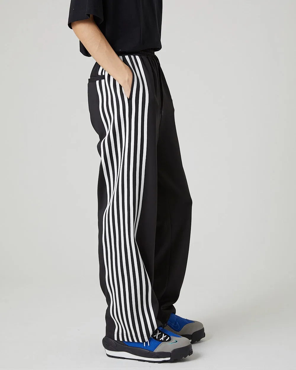 TRACK PANTS｜BLACK